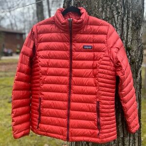 Women’s XL Patagonia Down Sweater red great condition
